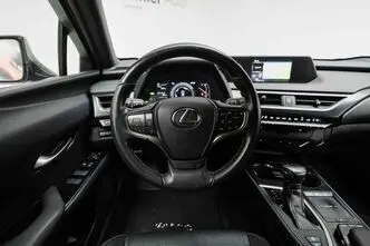 Lexus UX 250, 2.0, 112 kW, bensiin, automaat, esivedu
