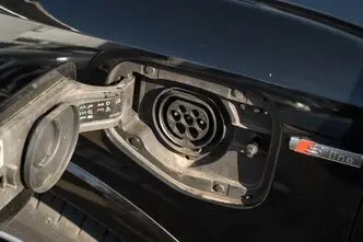 Audi Q3, 1.4, 110 kW, pistikhübriid, automaat, esivedu