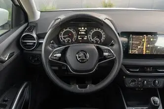 Škoda Fabia, 1.0, 81 kW, бензин, механическая, передний привод