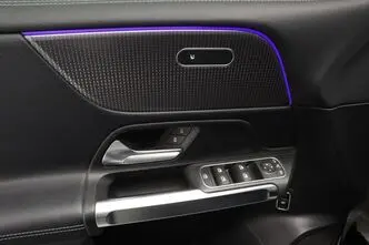 Mercedes-Benz GLB 200, 1.3, 120 kW, bensiin, automaat, esivedu