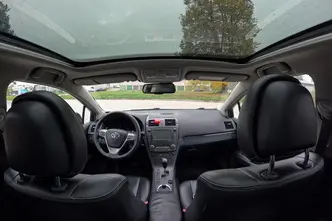 Toyota Avensis, 2.2, 110 kW, дизель, автомат, передний привод