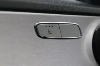 Mercedes-Benz C 300, 2.0, 155 kW, pistikhübriid, automaat, tagavedu