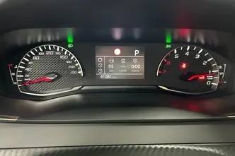Peugeot 2008, 1.2, 96 kW, бензин, автомат, передний привод