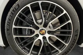 Porsche Panamera, 2.9, 243 kW, hübriid, automaat, nelikvedu