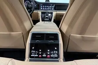 Porsche Panamera, 2.9, 243 kW, hübriid, automaat, nelikvedu