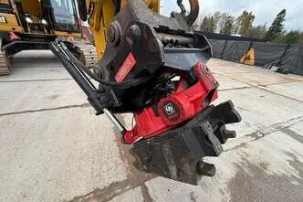 Caterpillar 330, 205 kW, diesel
