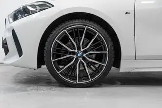 BMW 116, 1.5, 80 kW, bensiin, automaat, esivedu