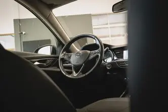 Opel Insignia, 2.0, 125 kW, дизель, автомат, передний привод
