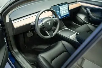 Tesla Model 3, 366 kW, electric, automatic, four-wheel drive