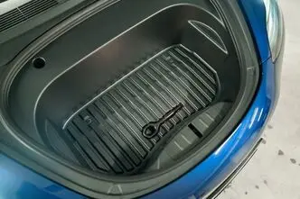 Tesla Model 3, 366 kW, electric, automatic, four-wheel drive
