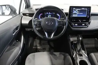 Toyota Corolla, 1.8, 72 kW, гибрид, автомат, передний привод
