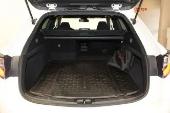 Toyota Corolla, 1.8, 72 kW, гибрид, автомат, передний привод