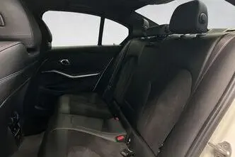 BMW 318, 115 kW, petrol, automatic, rear-wheel drive