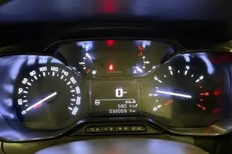 Citroën C3, 1.2, 61 kW, бензин, механическая, передний привод
