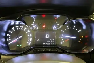 Citroën C3, 1.2, 61 kW, бензин, механическая, передний привод