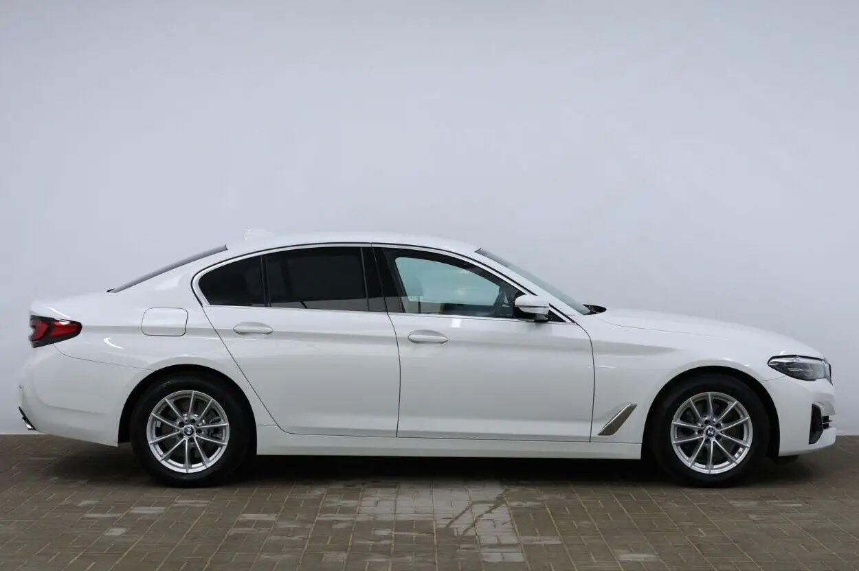 BMW 520, 2.0, 135 kW, hybrid, automatic, rear-wheel drive