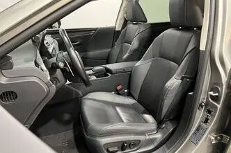 Lexus ES 300, 2.5, 131 kW, гибрид, автомат, передний привод