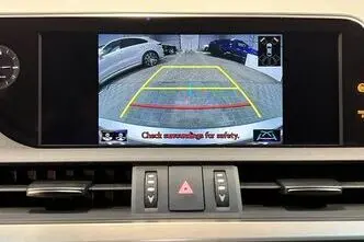 Lexus ES 300, 2.5, 131 kW, гибрид, автомат, передний привод