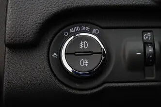 Opel Insignia, 2.0, 103 kW, diisel, manuaal, esivedu