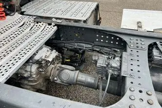 Mercedes-Benz Actros, 12.8, 310 kW, дизель, задний привод