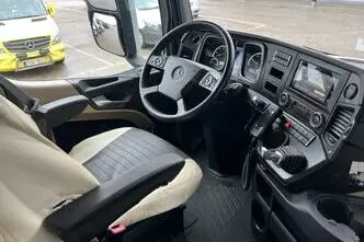 Mercedes-Benz Actros, 12.8, 310 kW, дизель, задний привод