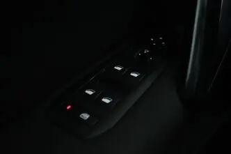 Peugeot 308, 1.5, 96 kW, дизель, механическая, передний привод
