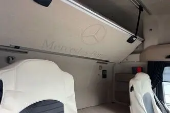 Mercedes-Benz Actros, 12.8, 310 kW, дизель, задний привод