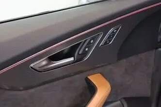 Audi RS Q8 4.0 V8 TFSI quattro, 4.0, 441 kW, hübriid, automaat, nelikvedu