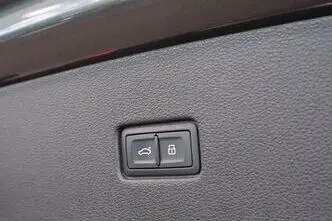 Audi RS Q8 4.0 V8 TFSI quattro, 4.0, 441 kW, hübriid, automaat, nelikvedu