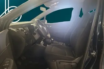 Renault Captur, 0.9, 66 kW, бензин, механическая, передний привод