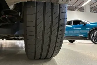 Peugeot 208, 1.2, 74 kW, бензин, автомат, передний привод