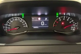 Peugeot 208, 1.2, 74 kW, бензин, автомат, передний привод