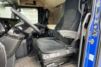 Mercedes-Benz Actros, 12.8, 330 kW, дизель, задний привод