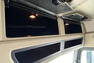 Mercedes-Benz Actros, 12.8, 330 kW, дизель, задний привод