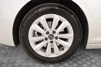 Opel Astra, 1.2, 96 kW, бензин, автомат, передний привод