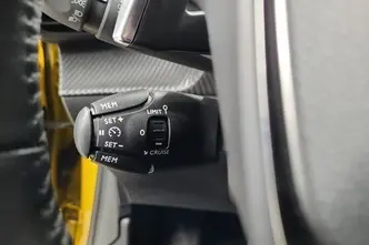 Peugeot 208, 1.2, 74 kW, petrol, automatic, front-wheel drive