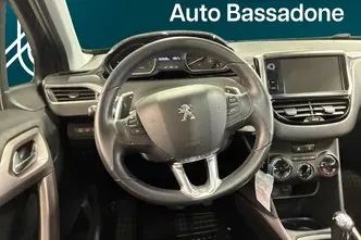 Peugeot 2008, 1.2, 60 kW, бензин, автомат, передний привод