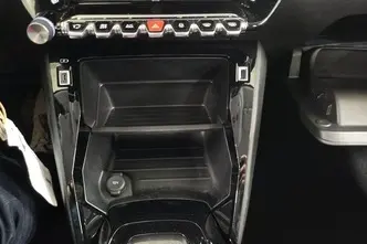 Peugeot 208, 1.2, 74 kW, бензин, автомат, передний привод