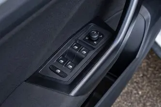 Volkswagen T-Roc, 1.5, 110 kW, bensiin, automaat, esivedu