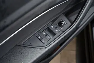 Audi e-tron, 300 kW, elekter, automaat, nelikvedu