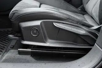Audi e-tron, 300 kW, elekter, automaat, nelikvedu