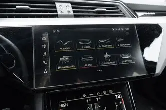 Audi e-tron, 300 kW, elekter, automaat, nelikvedu