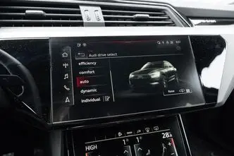 Audi e-tron, 300 kW, elekter, automaat, nelikvedu