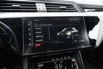 Audi e-tron, 300 kW, elekter, automaat, nelikvedu