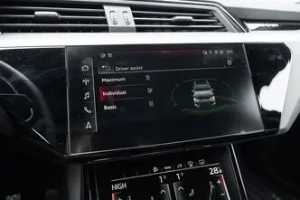 Audi e-tron, 300 kW, elekter, automaat, nelikvedu