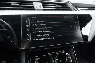 Audi e-tron, 300 kW, elekter, automaat, nelikvedu