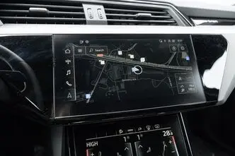 Audi e-tron, 300 kW, elekter, automaat, nelikvedu
