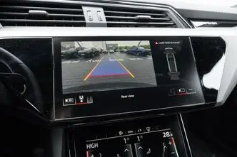 Audi e-tron, 300 kW, elekter, automaat, nelikvedu