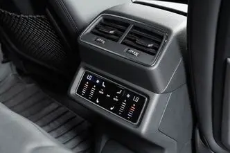 Audi e-tron, 300 kW, elekter, automaat, nelikvedu