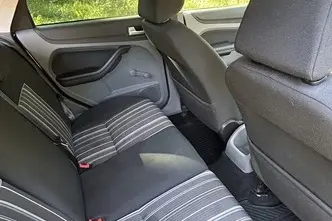 Ford Focus, 1.6, 74 kW, бензин, механическая, передний привод